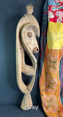 Old Papua New Guinea Western Highlands Hunters Carving