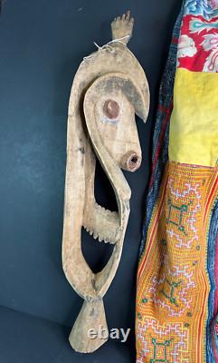 Old Papua New Guinea Western Highlands Hunters Carving