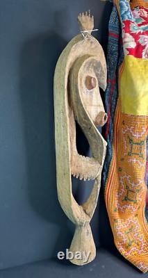 Old Papua New Guinea Western Highlands Hunters Carving