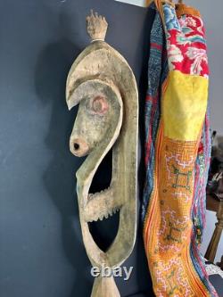 Old Papua New Guinea Western Highlands Hunters Carving