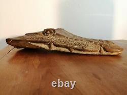 Old prow of a crocodile-headed dugout PAPUA Sepik
