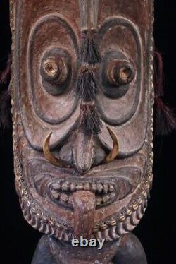 Orator's stool, siège d'orateur, oceanic art, Papua New Guinea, tribal art