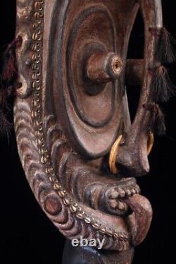 Orator's stool, siège d'orateur, oceanic art, Papua New Guinea, tribal art