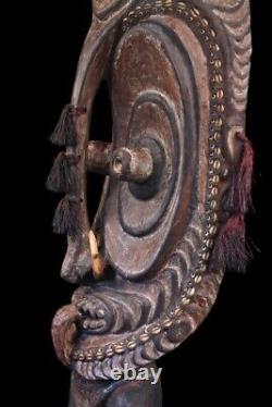 Orator's stool, siège d'orateur, oceanic art, Papua New Guinea, tribal art