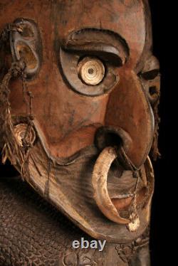 Orator's stool, siège d'orateur, oceanic art, papua new guinea