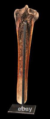 Os sculpté, carved tool, oceanic art, primitive art, Papua New guinea