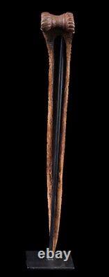 Os sculpté, carved tool, oceanic art, primitive art, Papua New guinea