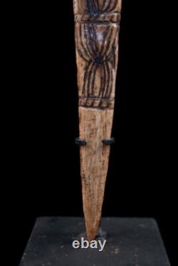 Os sculpté, oceanic art, Papua New guinea, tribal art, sculpture