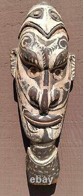 PAPUA NEW GUINEA AUTHENTIC Ancestor statue/ TOTEM 13 x 5 x 2