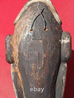 PAPUA NEW GUINEA AUTHENTIC Ancestor statue/ TOTEM 13 x 5 x 2