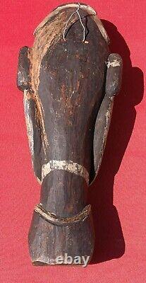 PAPUA NEW GUINEA AUTHENTIC Ancestor statue/ TOTEM 13 x 5 x 2