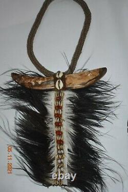 PAPUA NEW GUINEA WITCHDOCTOR NECKLACE, Cass feathers 16 EARLY 1900S prov