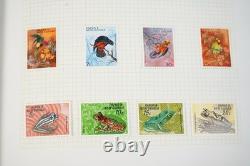 Papua New Guinea Collection Of 875+ Mint Stamps Stored In Stanley Gibbons Album