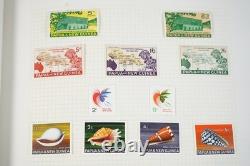 Papua New Guinea Collection Of 875+ Mint Stamps Stored In Stanley Gibbons Album