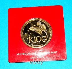 Papua New Guinea GOLD 100 Kina 90% Gold 1975 Attractive on Card of Issue