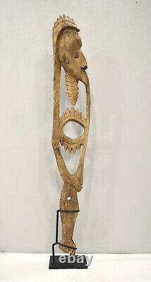 Papua New Guinea Hook Figure One Leg Yipwon Villiage Black Water Lakes