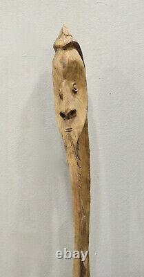 Papua New Guinea Hook Figure One Leg Yipwon Villiage Black Water Lakes