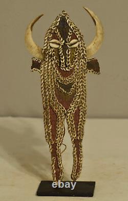 Papua New Guinea Karahut Dancing Mouthpiece Abelam Boars Tusk Nassa Shell