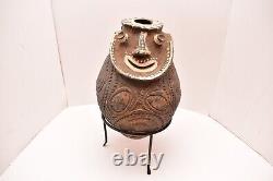 Papua New Guinea Large Chambri / Aibom Damarau pottery jar Painted Jug Figural