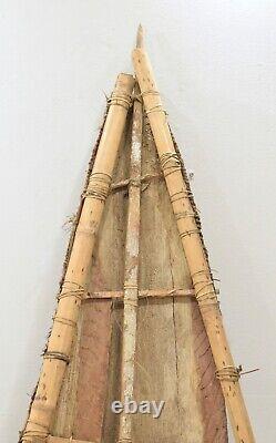 Papua New Guinea Mens Hut Bark Painting Bambo Frame Piece