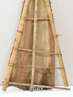 Papua New Guinea Mens Hut Bark Painting Bambo Frame Piece