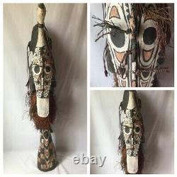 Papua New Guinea Sepik Carved Wooden Female Warrior w Bird Statue Tribal Art 38