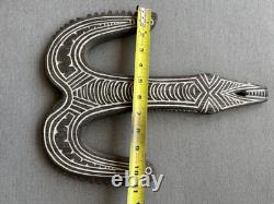 Papua, New Guinea Sepik River Region Hand-carved Tribal Samban 14 X 11