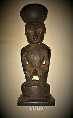 Papua New Guinea Sepik Small Figure. Mid 20th cent