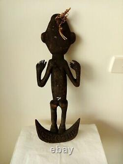 Papua New Guinea Spirit Hook Statue