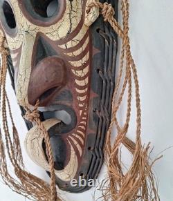 Papua New Guinea Tribal Ethnic Wooden Ceremony Mask