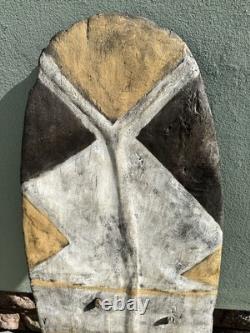 Papua New Guinea War Shield