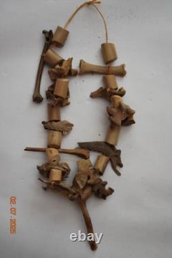 Papua New Guinea Witchdoctors Necklace, Bones 11 1900s Prov