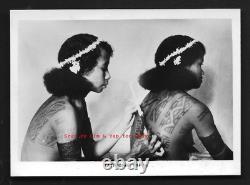Papua New Guinea photo Girl tattooing putting on Tattoo Gibson 50s