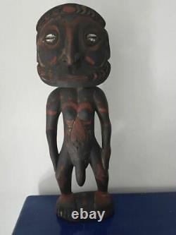 Papua Oceania Statue. New Guinea