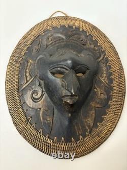 Papua new guinea handcarved wooden wall mask with cane stitching RARE 9.5x7.75