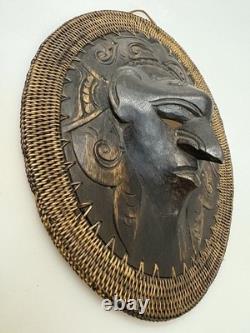 Papua new guinea handcarved wooden wall mask with cane stitching RARE 9.5x7.75