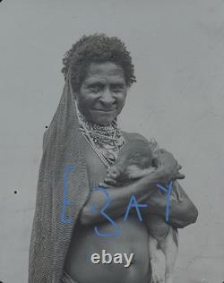 Photograph UNANA WOMAN WITH PIG PAPUA NEW GUINEA DATED 1906 Magic Lantern Slide