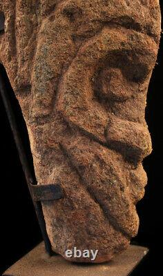 Pierre votive, votive stone, oceanic art, papua new guinea