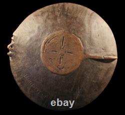 Plat Boiken, old wooden dish, oceanic art, papua new guinea, tribal art