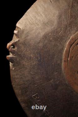 Plat Boiken, old wooden dish, oceanic art, papua new guinea, tribal art