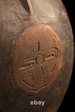 Plat Boiken, old wooden dish, oceanic art, papua new guinea, tribal art