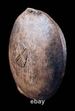 Plat Boiken, old wooden dish, oceanic art, papua new guinea, tribal art, 44 cm