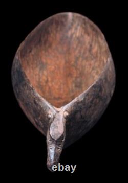 Plat en bois, wooden bowl, oceanic art, papua new guinea, tribal art, 63 cm