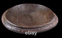 Plat en bois, wooden dish, oceanic art, papua new guinea, tribal art