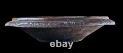 Plat en bois, wooden dish, oceanic art, papua new guinea, tribal art