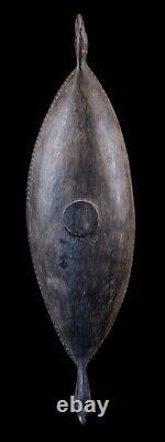 Plat en bois, wooden dish, oceanic art, papua new guinea, tribal art, Océanie