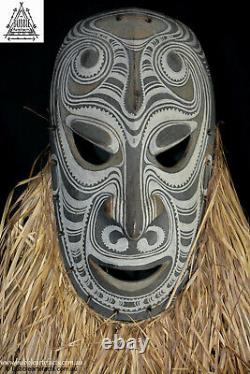 Powerful Fine Vintage Carved Tambanum House Mask, Angoram, PNG, Papua New Guinea