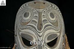 Powerful Fine Vintage Carved Tambanum House Mask, Angoram, PNG, Papua New Guinea