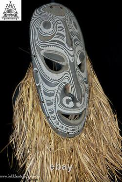 Powerful Fine Vintage Carved Tambanum House Mask, Angoram, PNG, Papua New Guinea