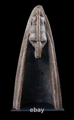 Proue de pirogue, canoe prow, murik lakes area, papua new guinea, oceanic art